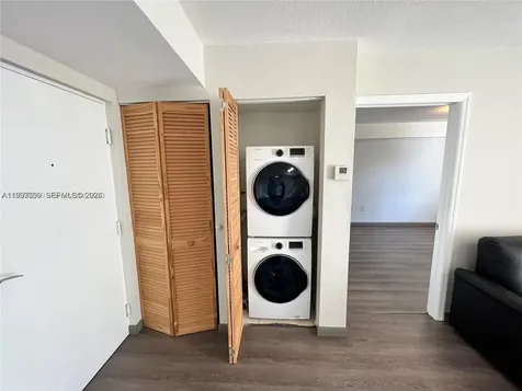 637 SW 3rd Street Miami FL 33130