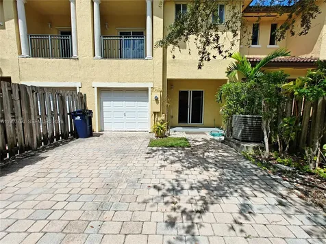 11252 SW 230th Terrace Miami FL 33170
