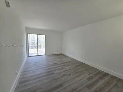 4550 NW 9th Street Miami FL 33126