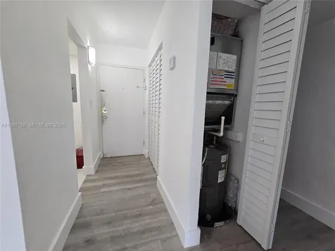 4550 NW 9th Street Miami FL 33126