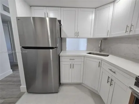 4550 NW 9th Street Miami FL 33126