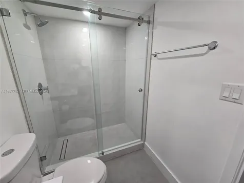 4550 NW 9th Street Miami FL 33126