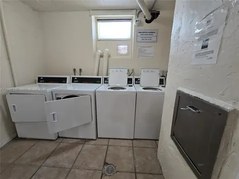 4550 NW 9th Street Miami FL 33126