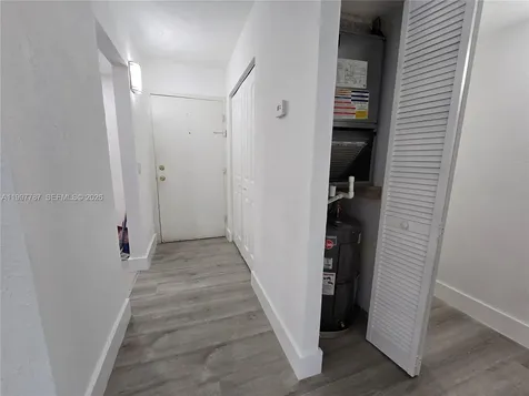4550 NW 9th Street Miami FL 33126