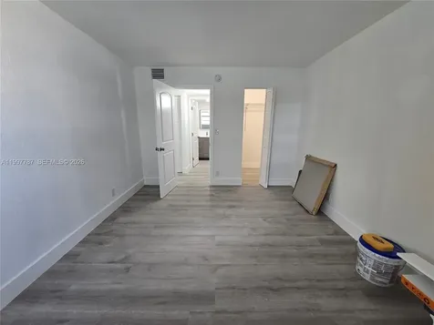 4550 NW 9th Street Miami FL 33126