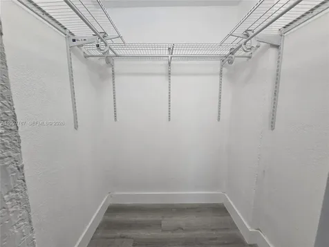 4550 NW 9th Street Miami FL 33126