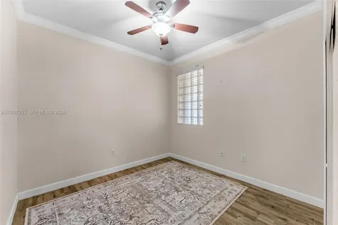 10012 NW 7th Street Miami FL 33172