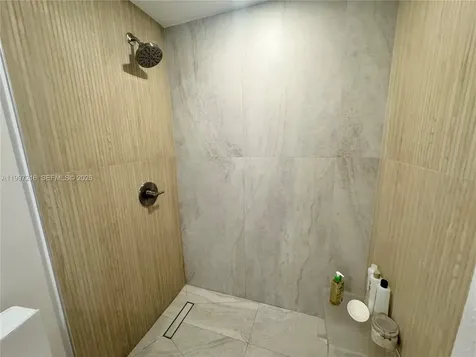 2899 Collins Avenue Miami Beach FL 33140