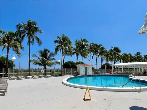 2899 Collins Avenue Miami Beach FL 33140