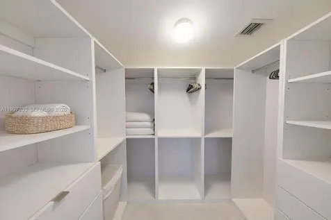 650 NE 32nd Street Miami FL 33137