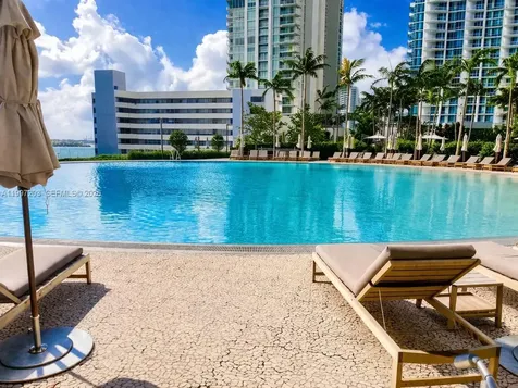 650 NE 32nd Street Miami FL 33137