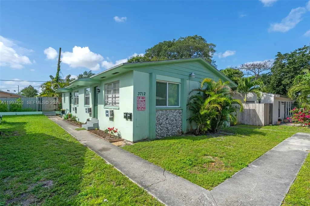 3712 SW 12th Court Fort Lauderdale FL 33312