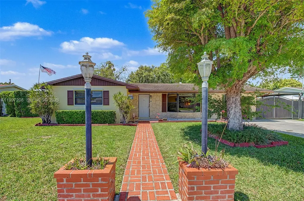7916 SW 140th Avenue Miami FL 33183