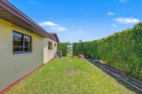 7916 SW 140th Avenue Miami FL 33183
