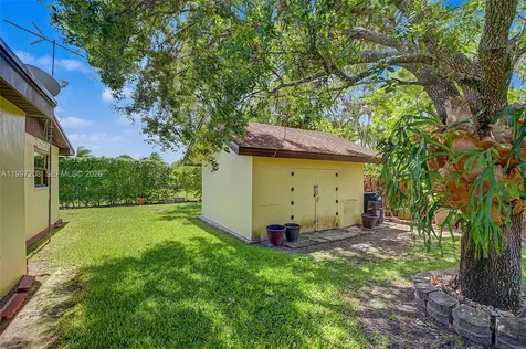 7916 SW 140th Avenue Miami FL 33183