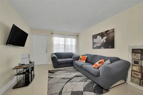 7620 Carlyle Avenue Miami Beach FL 33141