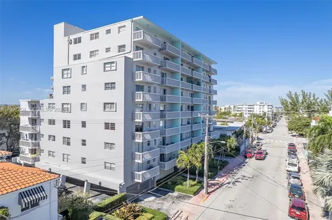 7620 Carlyle Avenue Miami Beach FL 33141