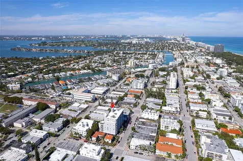 7620 Carlyle Avenue Miami Beach FL 33141