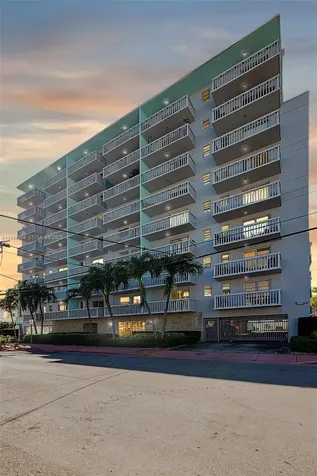 7620 Carlyle Avenue Miami Beach FL 33141