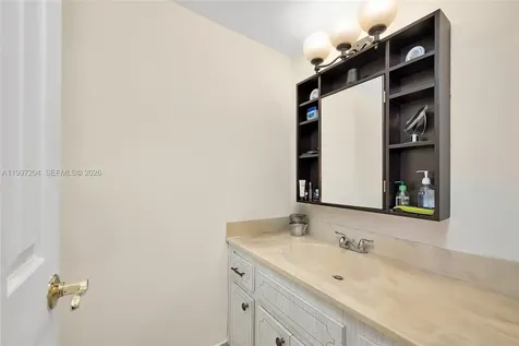 7620 Carlyle Avenue Miami Beach FL 33141