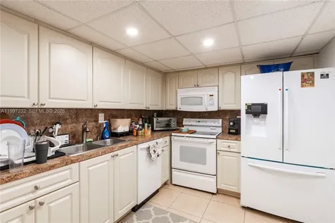 6724 SW 114th Place Miami FL 33173