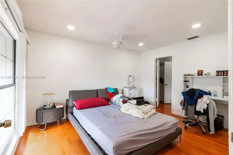 6724 SW 114th Place Miami FL 33173