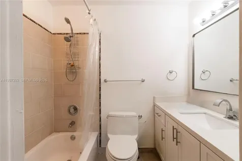 6724 SW 114th Place Miami FL 33173