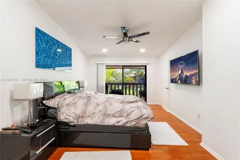 6724 SW 114th Place Miami FL 33173