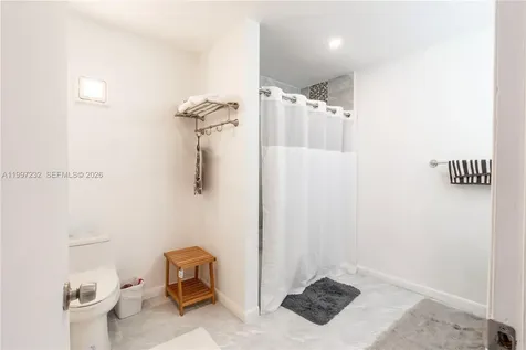 6724 SW 114th Place Miami FL 33173