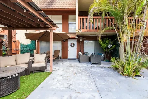 6724 SW 114th Place Miami FL 33173