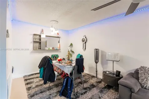 6724 SW 114th Place Miami FL 33173