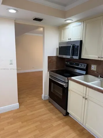 447 NE 195th Street Miami FL 33179