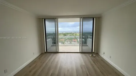 5600 Collins Avenue Miami Beach FL 33140