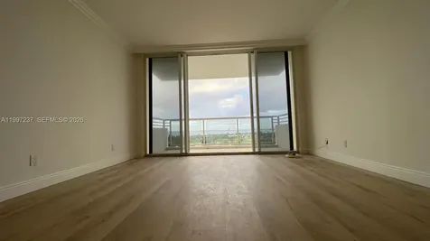 5600 Collins Avenue Miami Beach FL 33140