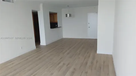 5600 Collins Avenue Miami Beach FL 33140