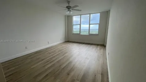 5600 Collins Avenue Miami Beach FL 33140
