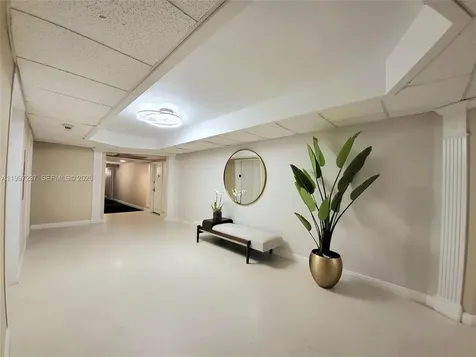5600 Collins Avenue Miami Beach FL 33140