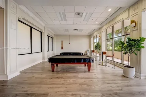 5600 Collins Avenue Miami Beach FL 33140