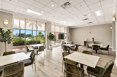 5600 Collins Avenue Miami Beach FL 33140