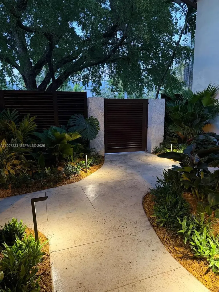 3000 Bird Avenue Coconut Grove FL 33133