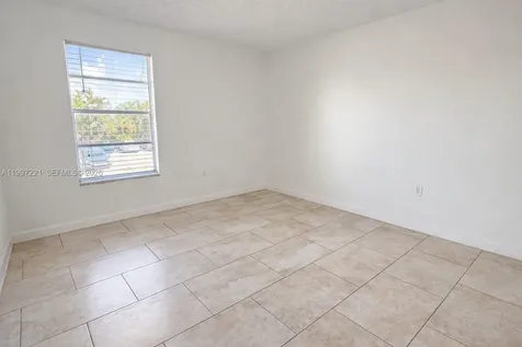 1755 W 60th Street Hialeah FL 33012