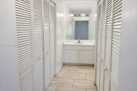 1755 W 60th Street Hialeah FL 33012