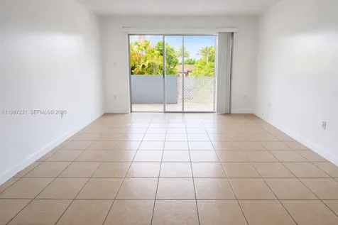 1755 W 60th Street Hialeah FL 33012