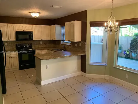 194 Maple Terrace Davie FL 33325