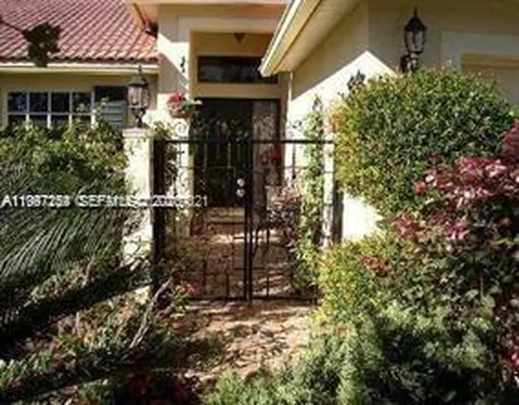 130 E Lee Road Delray Beach FL 33445