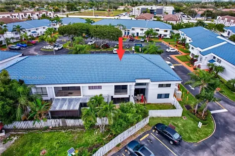 21300 San Simeon Way Miami FL 33179
