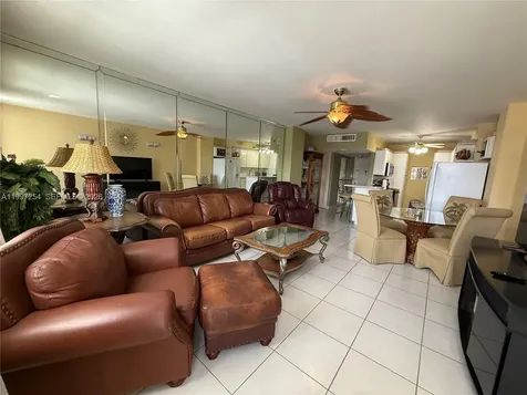 100 Lincoln Road Miami Beach FL 33139