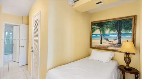 100 Lincoln Road Miami Beach FL 33139