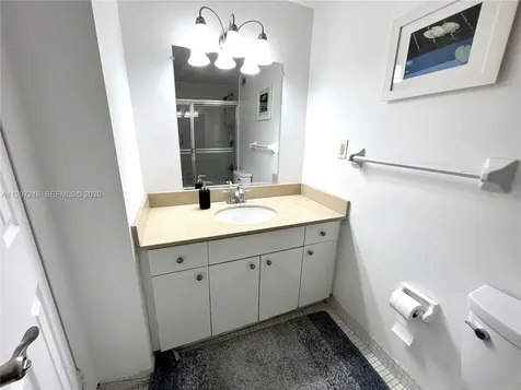 2899 Collins Avenue Miami Beach FL 33140