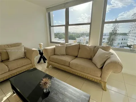 2899 Collins Avenue Miami Beach FL 33140